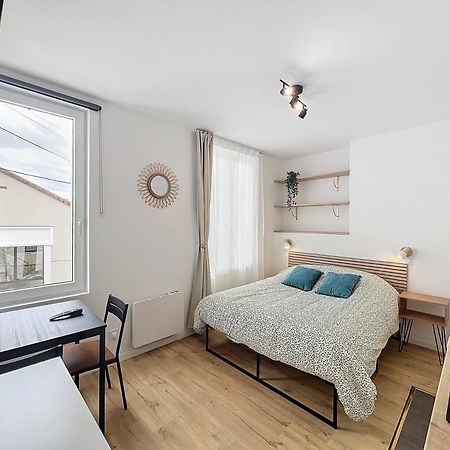 Studios - 1 Min Gare Chatellerault - Entree Autonome - Exterior foto