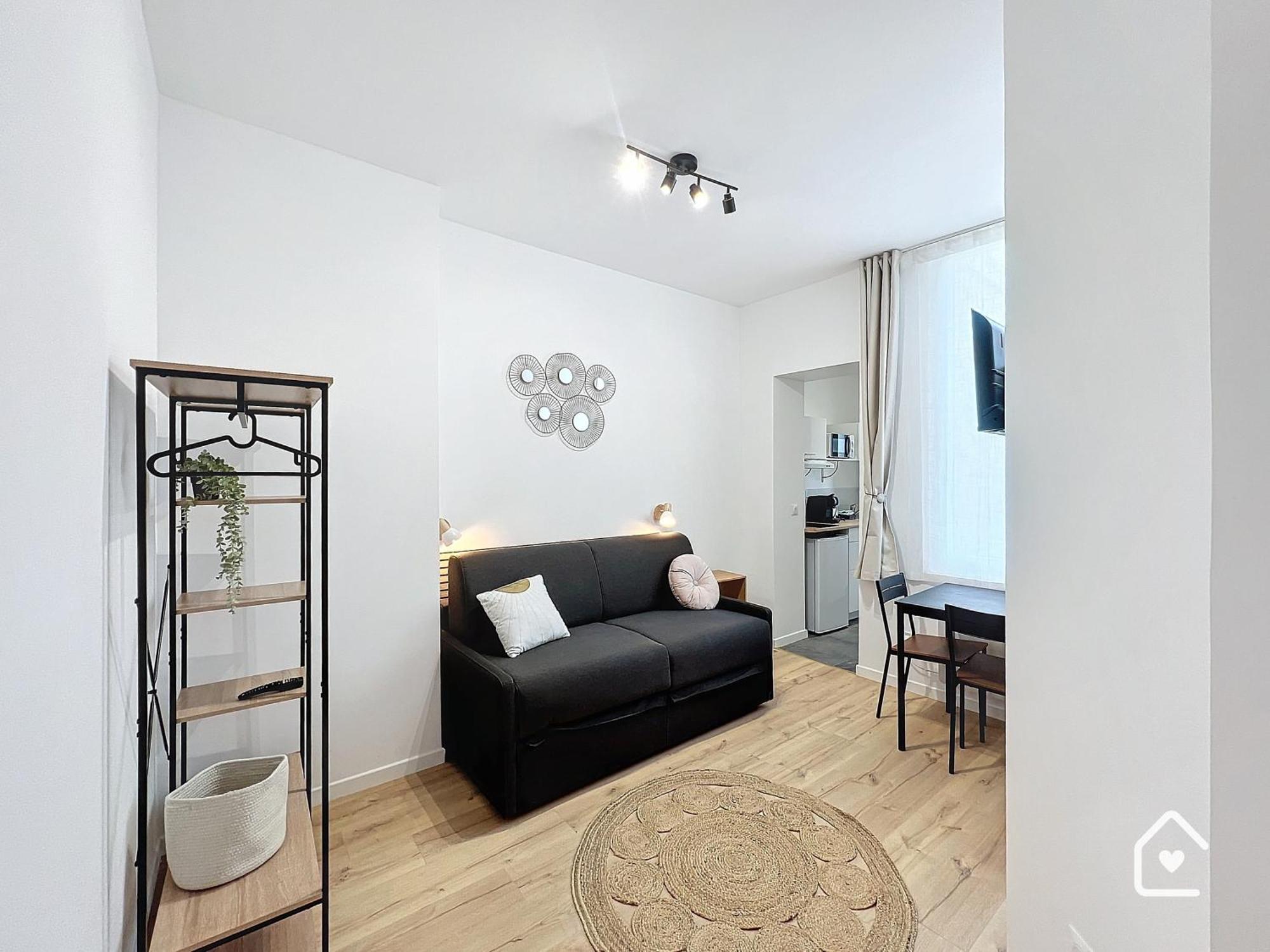 Studios - 1 Min Gare Chatellerault - Entree Autonome - Exterior foto