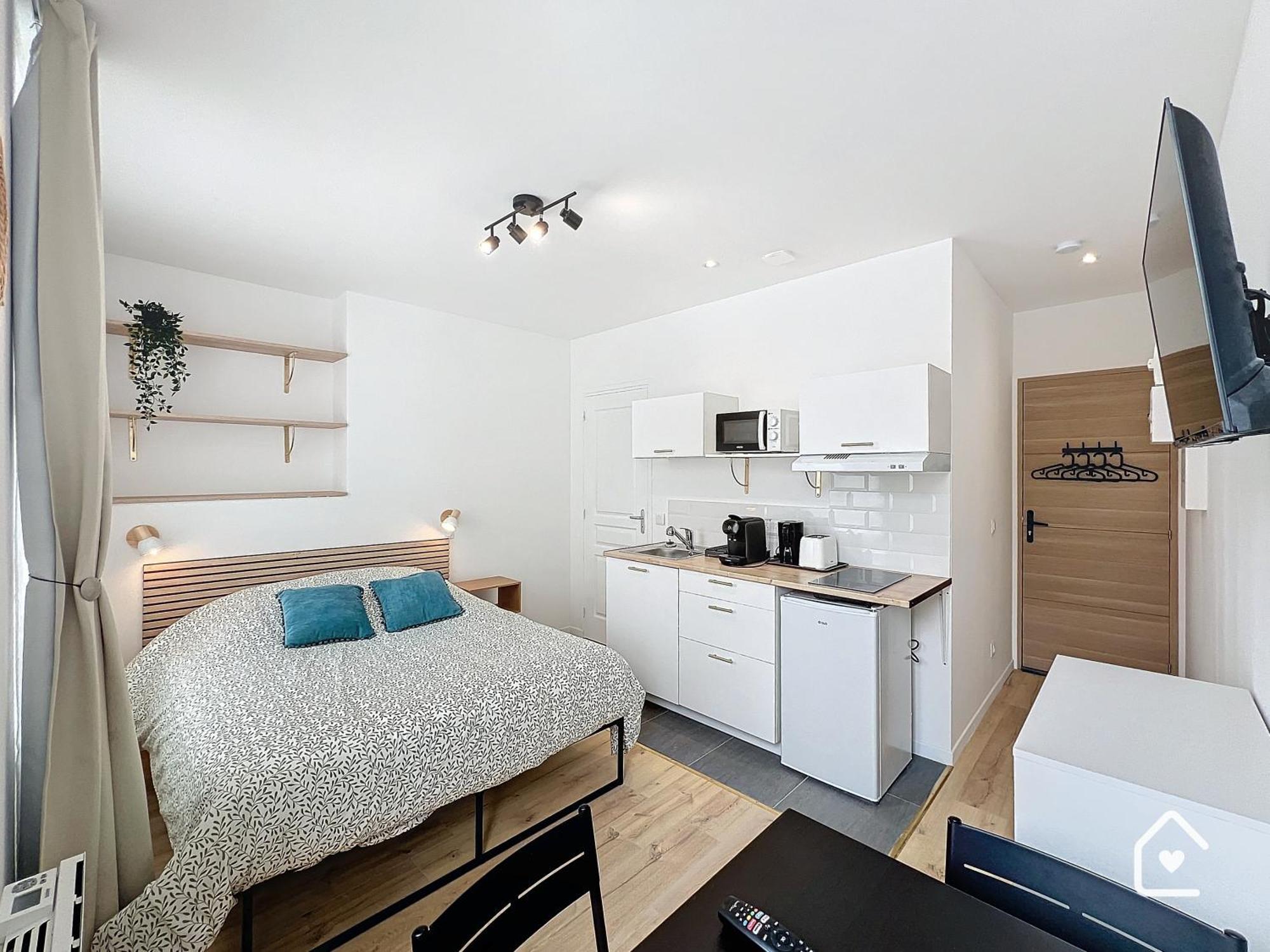 Studios - 1 Min Gare Chatellerault - Entree Autonome - Exterior foto